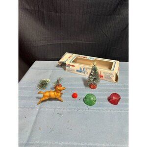 Lionel Trains Lines Lot of Assorted Figurines Tree Horse Vintage Postwar